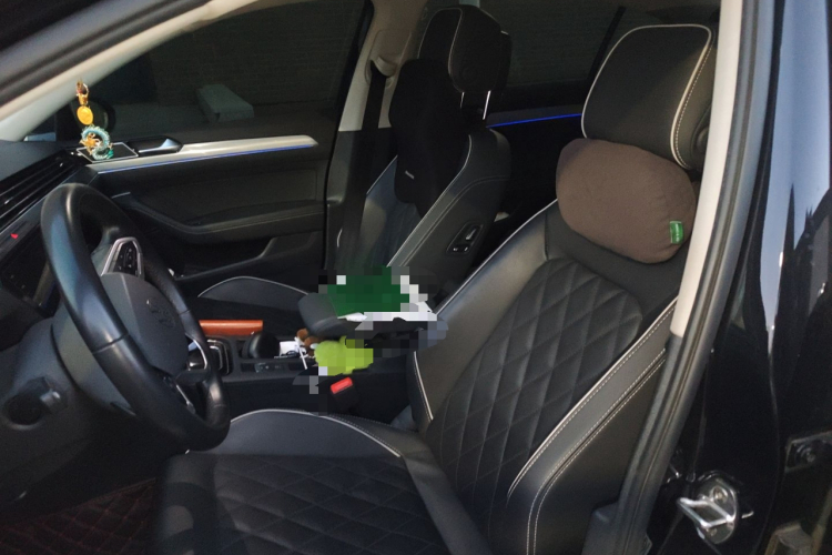 大众 迈腾GTE插电混动 2022款 GTE 豪华型中控内饰19