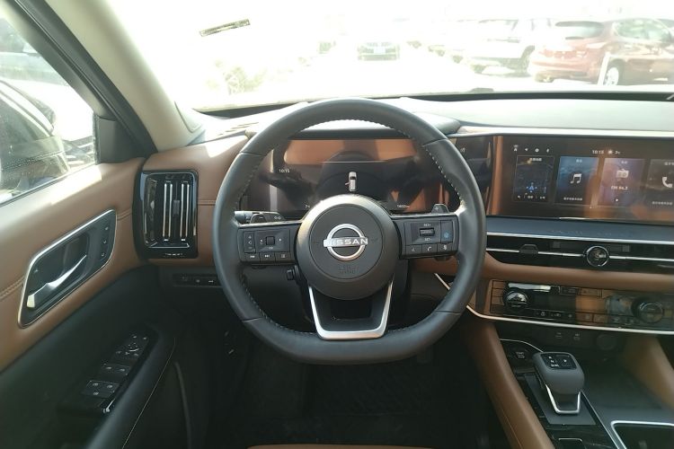 日产 探陆 2024款 380VC-TURBO 四驱智尊版 6座中控内饰13