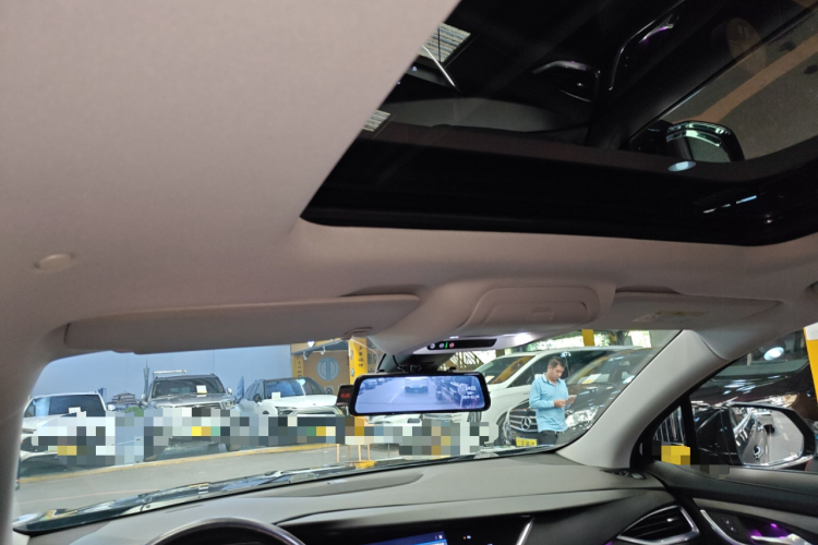 别克 昂科旗 2020款 28T 四驱尊贵型中控内饰22