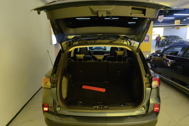 福特 锐际 2020款 EcoBoost 245 两驱耀享款局部细节23