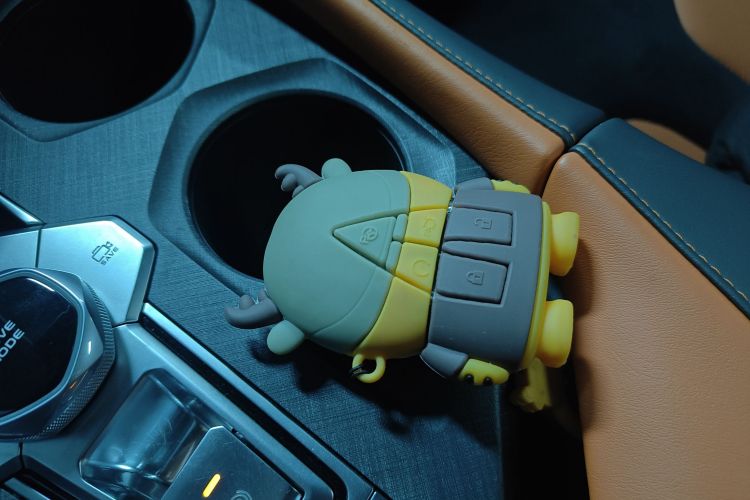 长安UNI-V 2023款 1.5T 运动版中控内饰11