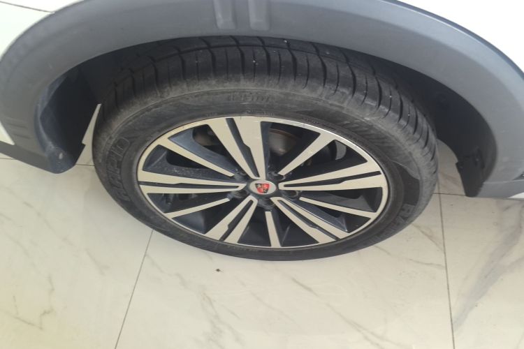 荣威RX5 2019款 20T 两驱自动Ali智联网铂金版车身外观6003