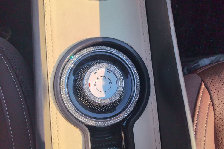 五菱汽车 五菱缤果 2023款 333km 灵犀互联款中控内饰18