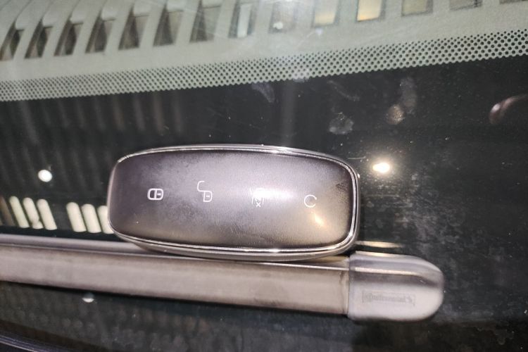 腾势D9 2022款 DM-i 1040 尊贵型中控内饰7001