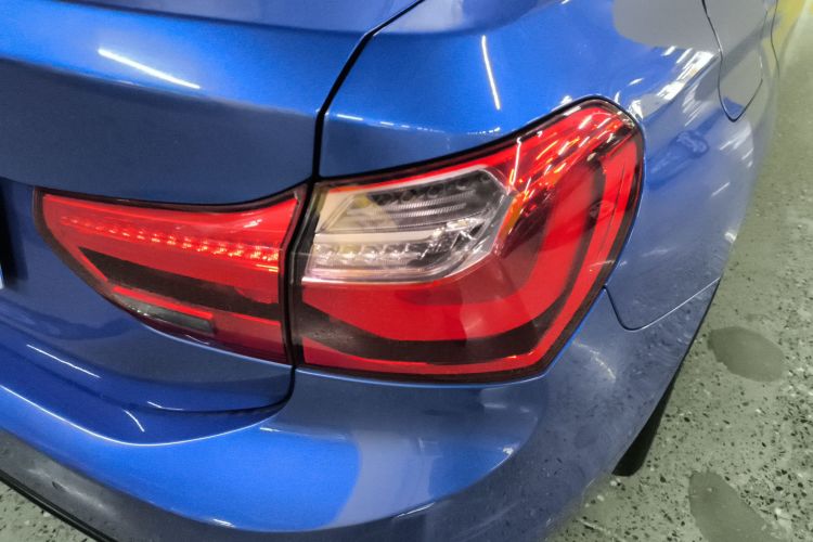 宝马1系 2017款 118i 运动型车身外观9