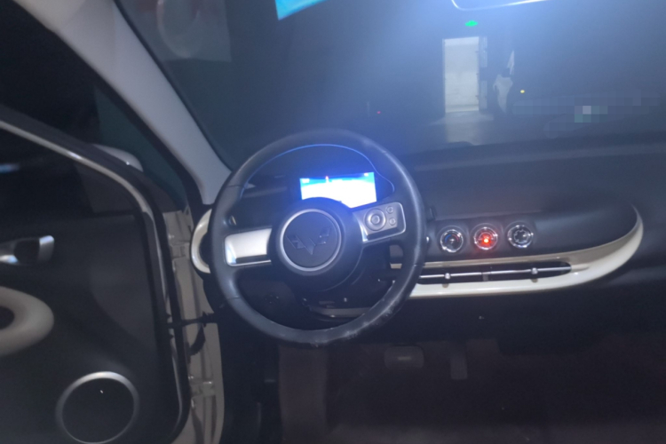 五菱汽车 五菱缤果 2023款 203km 轻享款局部细节13