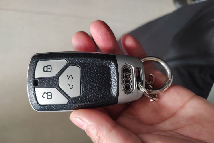 奥迪Q5L 2018款 45 TFSI 尊享时尚型 国V中控内饰7001