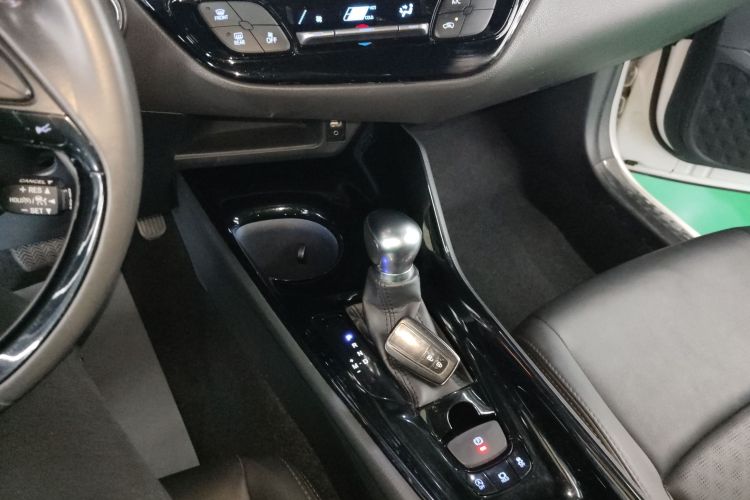 丰田 奕泽IZOA 2018款 2.0L 奕驰版 国V中控内饰18