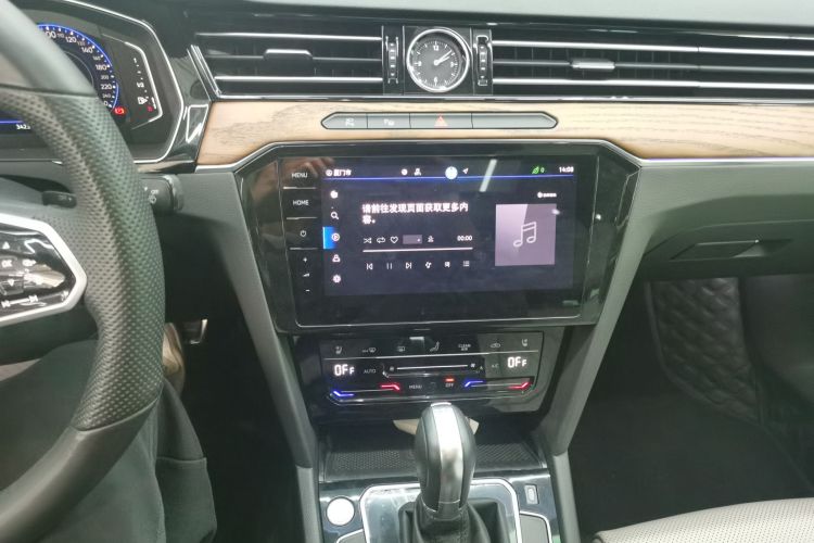 大众 迈腾 2023款 200万辆纪念版 380TSI DSG旗舰型中控内饰16