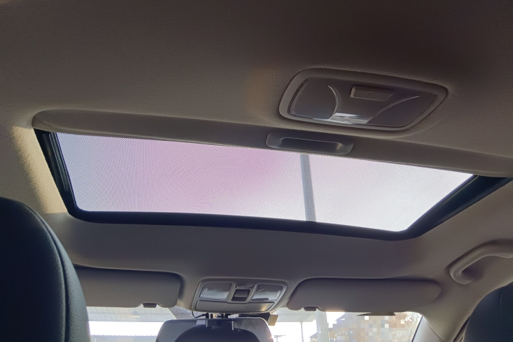 北京现代ix35 2015款 2.0L 自动两驱智能型 国IV中控内饰22