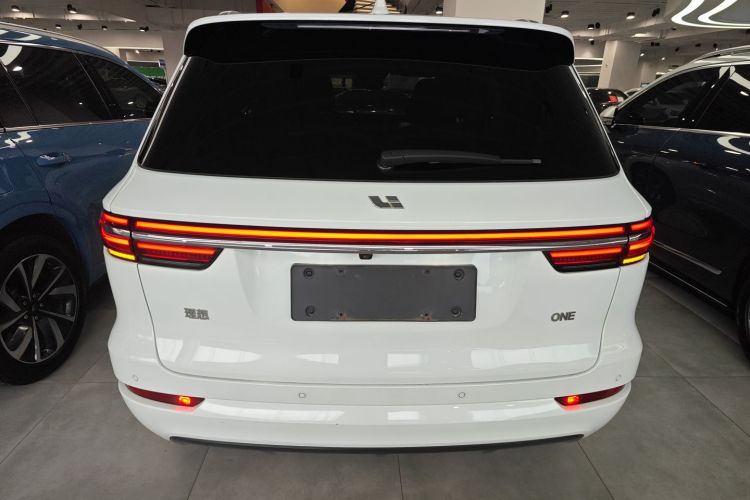 理想汽车 理想ONE 2021款 增程6座版车身外观6