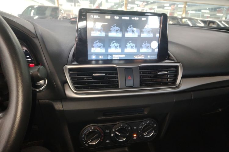 马自达3 昂克赛拉 2017款 两厢 1.5L 自动舒适型 国V中控内饰16