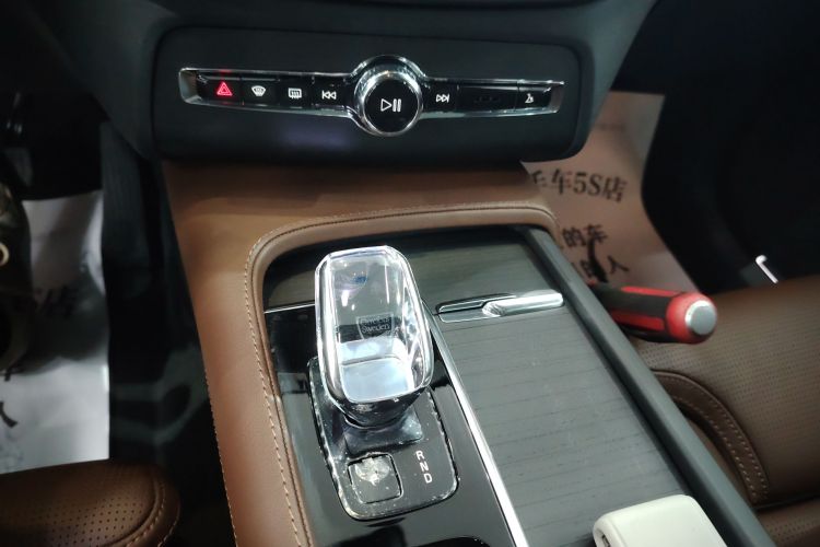 沃尔沃XC90新能源 2025款 T8 智尊豪华版 7座局部细节18