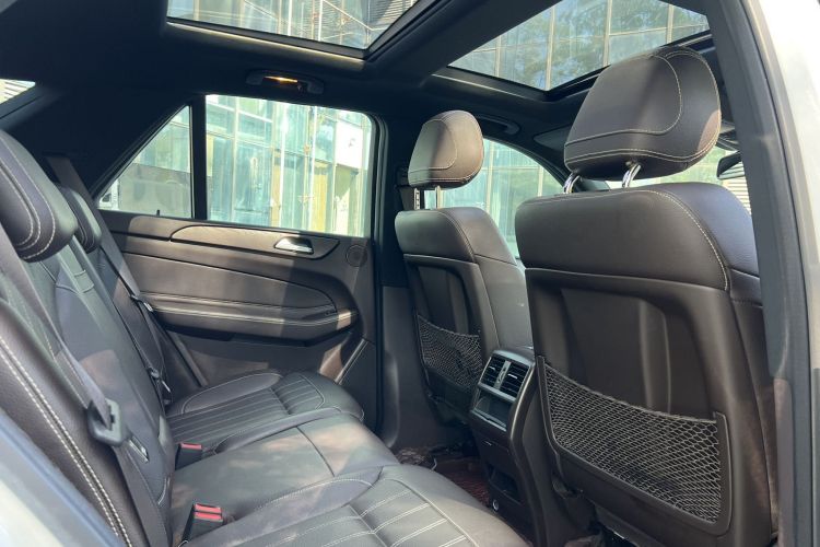 奔驰GLE 2017款 GLE 400 4MATIC中控内饰22