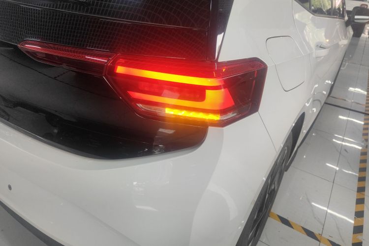 大众ID.3 2025款 聪明款 纯净智享版车身外观9