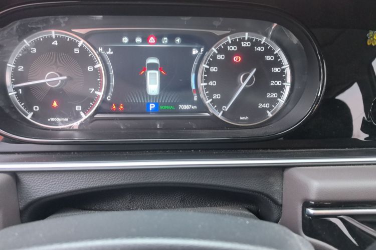 广汽传祺 传祺M6 2019款 270T 自动尊享版（六座）国V中控内饰15