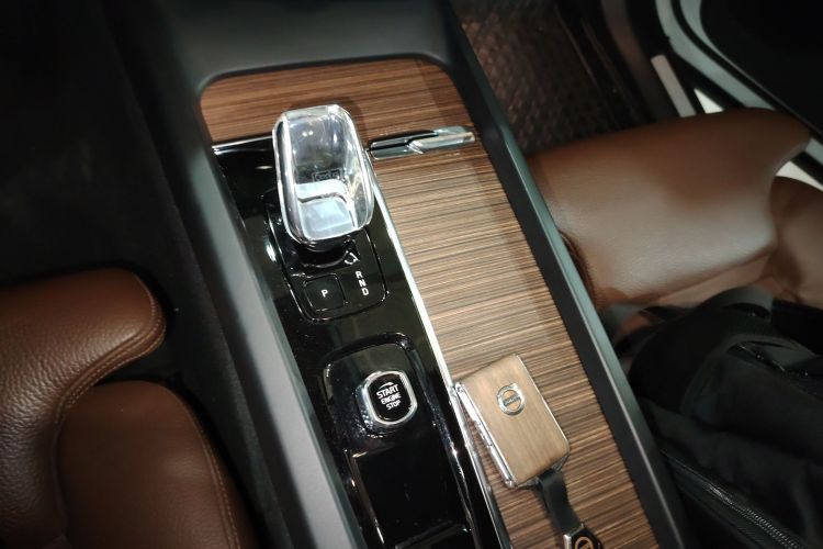 沃尔沃XC60 2023款 B5 四驱智远豪华版中控内饰18