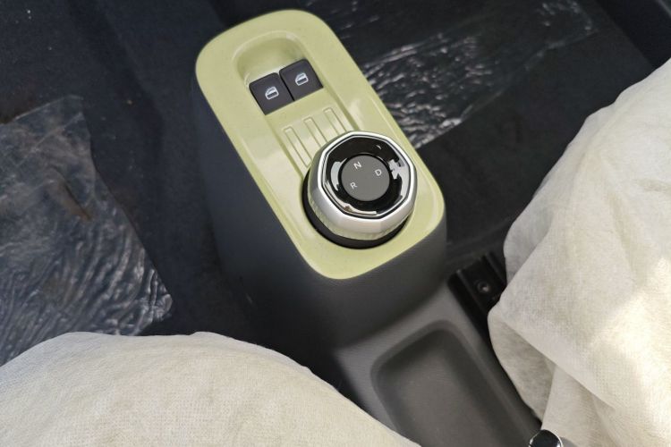 吉利银河 2024款 熊猫mini 200km 耐力熊局部细节18