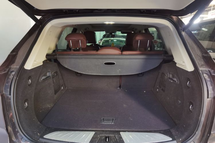 别克 昂科威 2021款 532T 两驱豪华型机舱底盘23