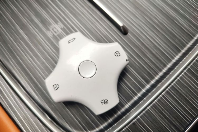 东风奕派 eπ008 2025款 210Ultra增程版 5座中控内饰11