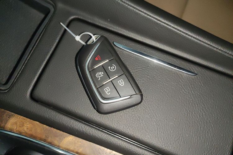 凯迪拉克CT5 2023款 28T 尊贵型中控内饰11