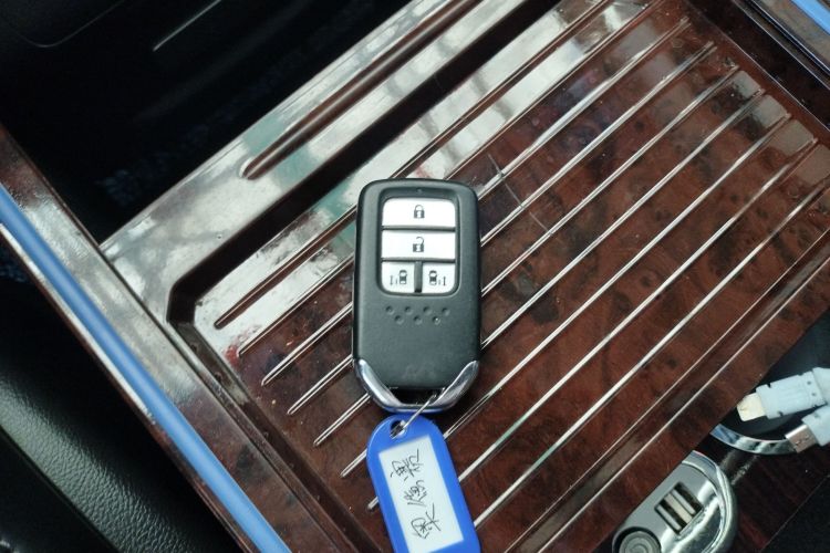 本田 奥德赛 2015款 2.4L 至尊版中控内饰11