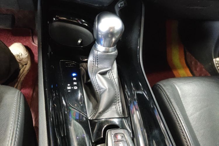 丰田 奕泽IZOA 2018款 2.0L 奕驰版 国VI中控内饰18