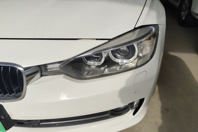 宝马3系 2015款 316i 进取型局部细节36