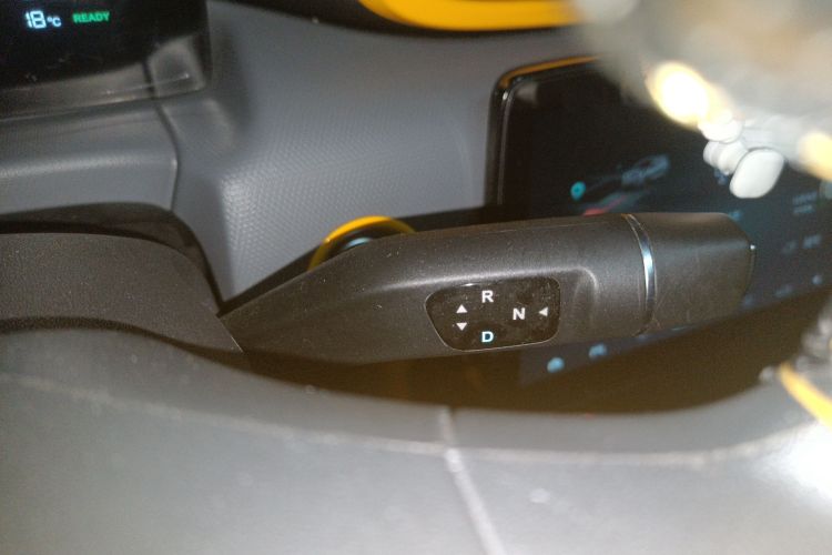 零跑汽车 零跑T03 2021款 400轻享版 三元锂中控内饰18