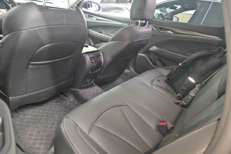 别克 君越 2022款 552T 豪华型中控内饰21