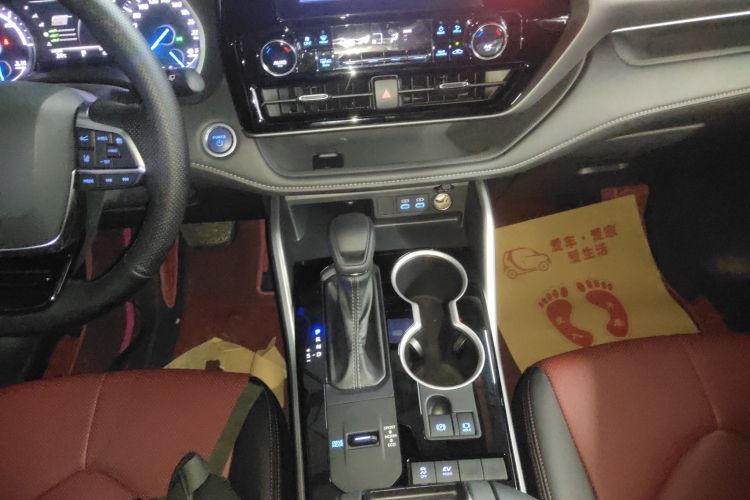 丰田 皇冠陆放 2021款  2.5L HEV两驱精英版局部细节18