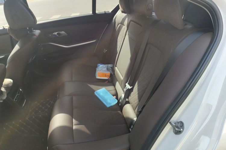 宝马3系 2022款 325Li M运动曜夜套装中控内饰21