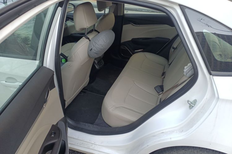 别克 英朗 2021款 典范 1.5L 自动精英型中控内饰21