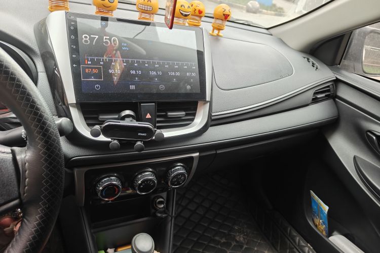 丰田 威驰FS 2019款 1.5L CVT锋驰版中控内饰16