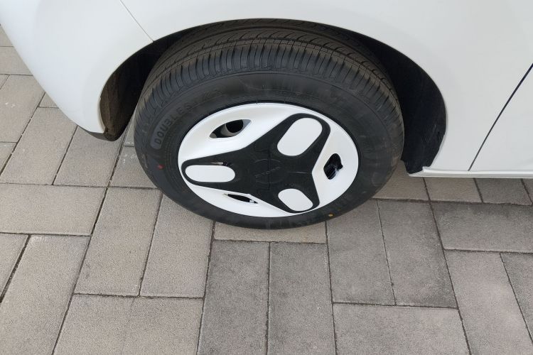 吉利银河 熊猫 2025款 210km 元气熊车身外观6007