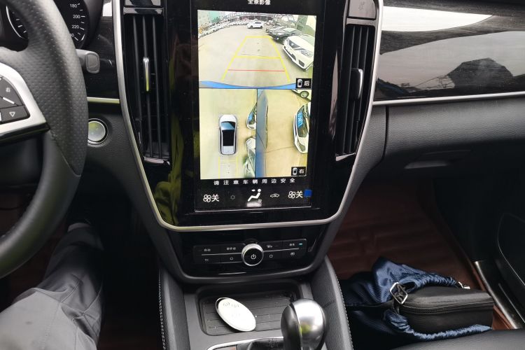 比亚迪 宋MAX 2017款 1.5T 自动智联尊贵型 7座中控内饰16
