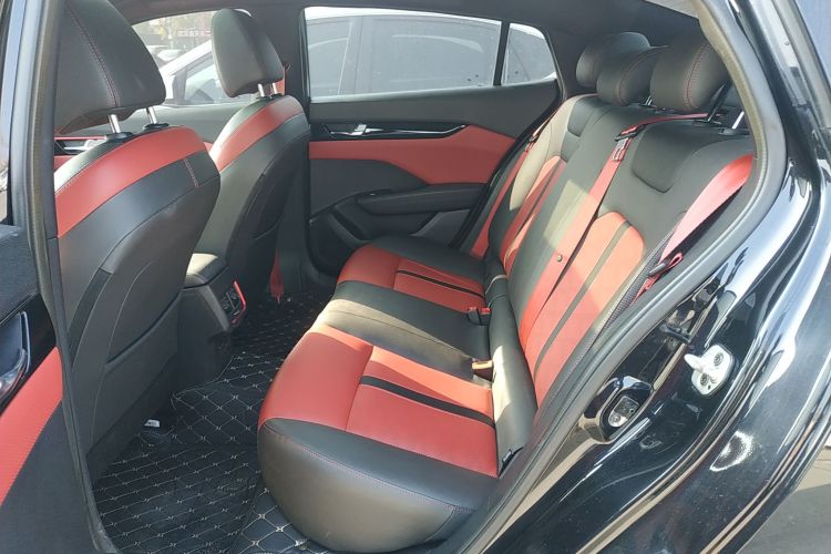 东风风神 奕炫 2021款 230T 自动追影骑士版中控内饰7004