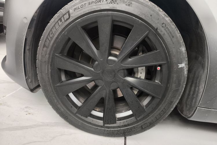 特斯拉 Model 3 2021款 标准续航后驱升级版 3D6车身外观6007