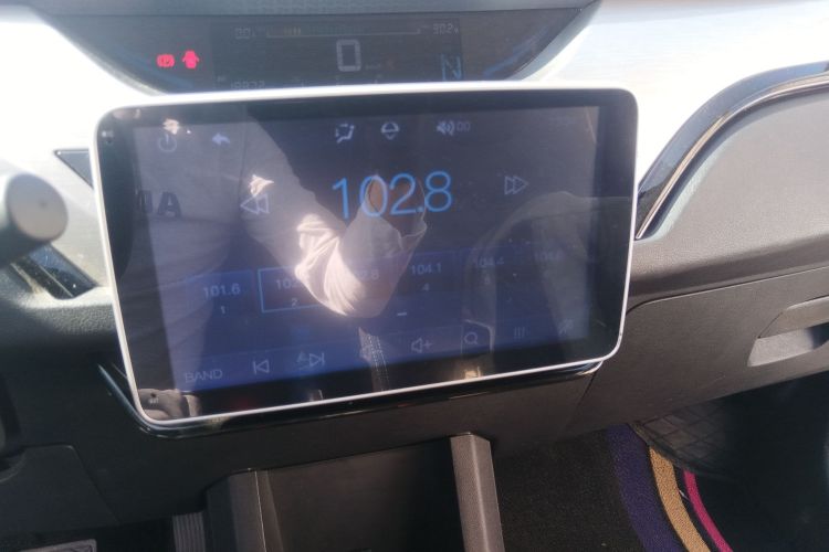 江铃集团新能源 易至EV3 2022款 小雷达悦跑型中控内饰16