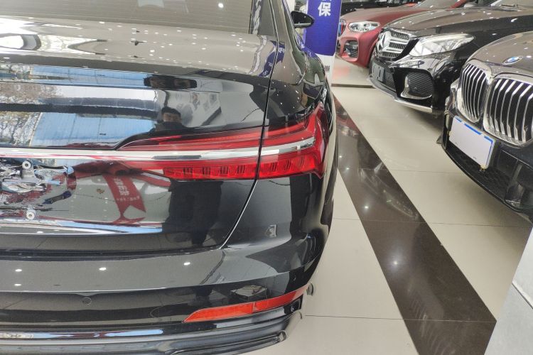 奥迪A6L 2019款 45 TFSI 臻选动感型车身外观6006