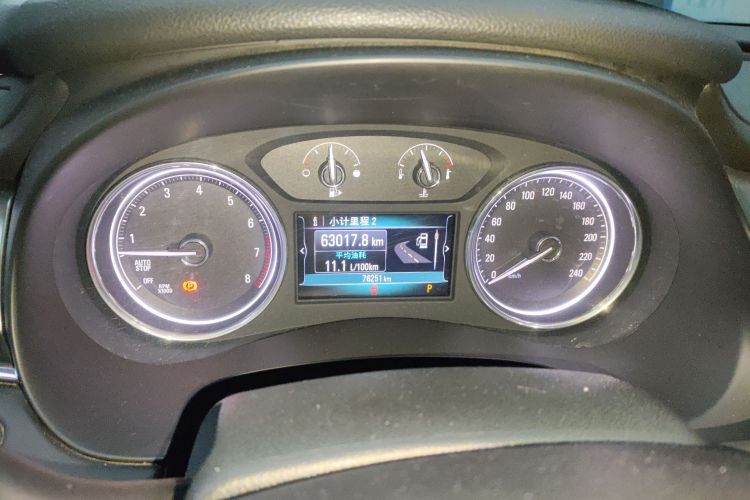 别克 君越 2016款 改款 28T 精英型中控内饰14