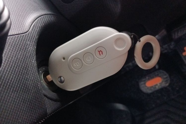 五菱汽车 宏光MINIEV 2021款 马卡龙夹心款 170km 磷酸铁锂中控内饰7001