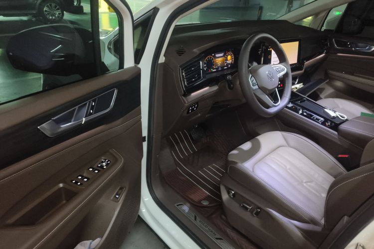 大众 威然 2022款 330TSI 豪华版中控内饰20