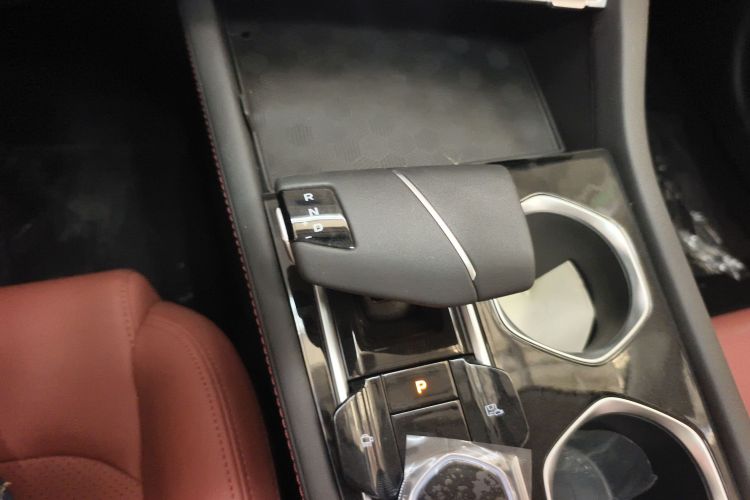 长安 逸动 2025款 PLUS 1.4T 双离合高能版局部细节18