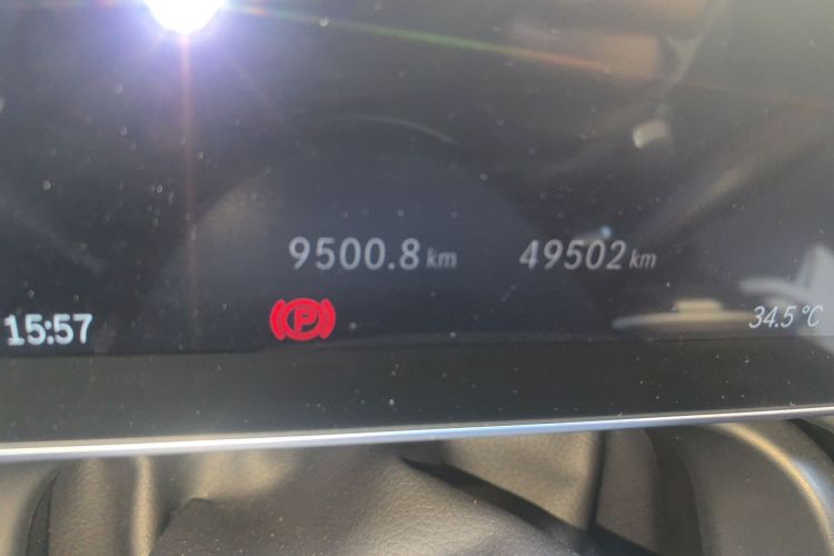 奔驰EQE 2022款 350 先锋版中控内饰15