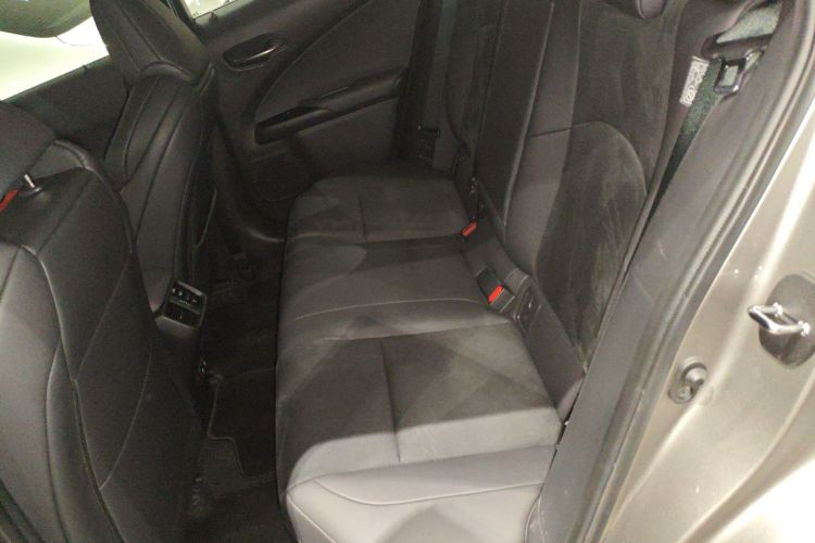 雷克萨斯UX 2020款 200 F SPORT版中控内饰21