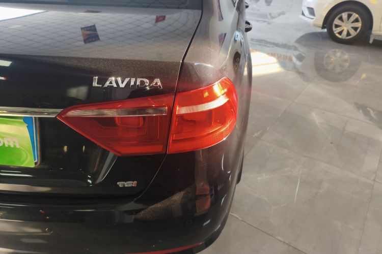 大众 朗逸 2013款 改款 1.4TSI 手动舒适版车身外观9