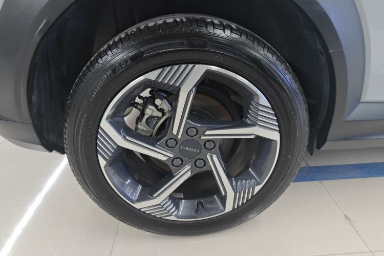 领克06 EM-P 2022款 PHEV 84KM续航版 Pro车身外观6008