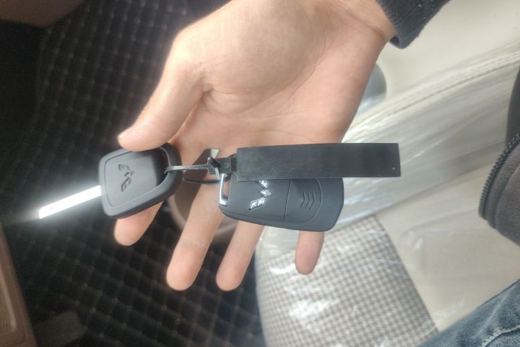 五菱汽车 宏光MINIEV 2025款 四门版 进阶款中控内饰11