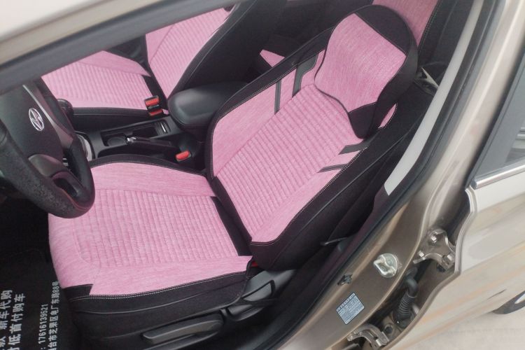 现代 朗动 2012款 1.6L 手动领先型中控内饰19